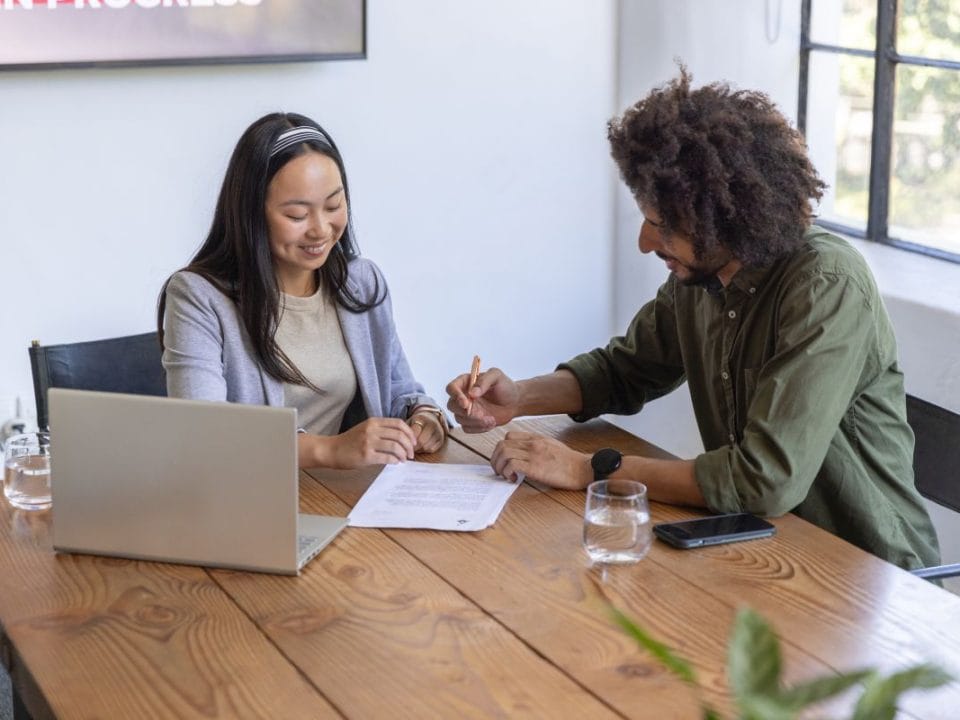 Jak wygląda współpraca z agencją pracy krok po kroku?